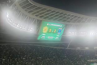 J罗社媒晒照庆祝击败巴西：我们继续前进！